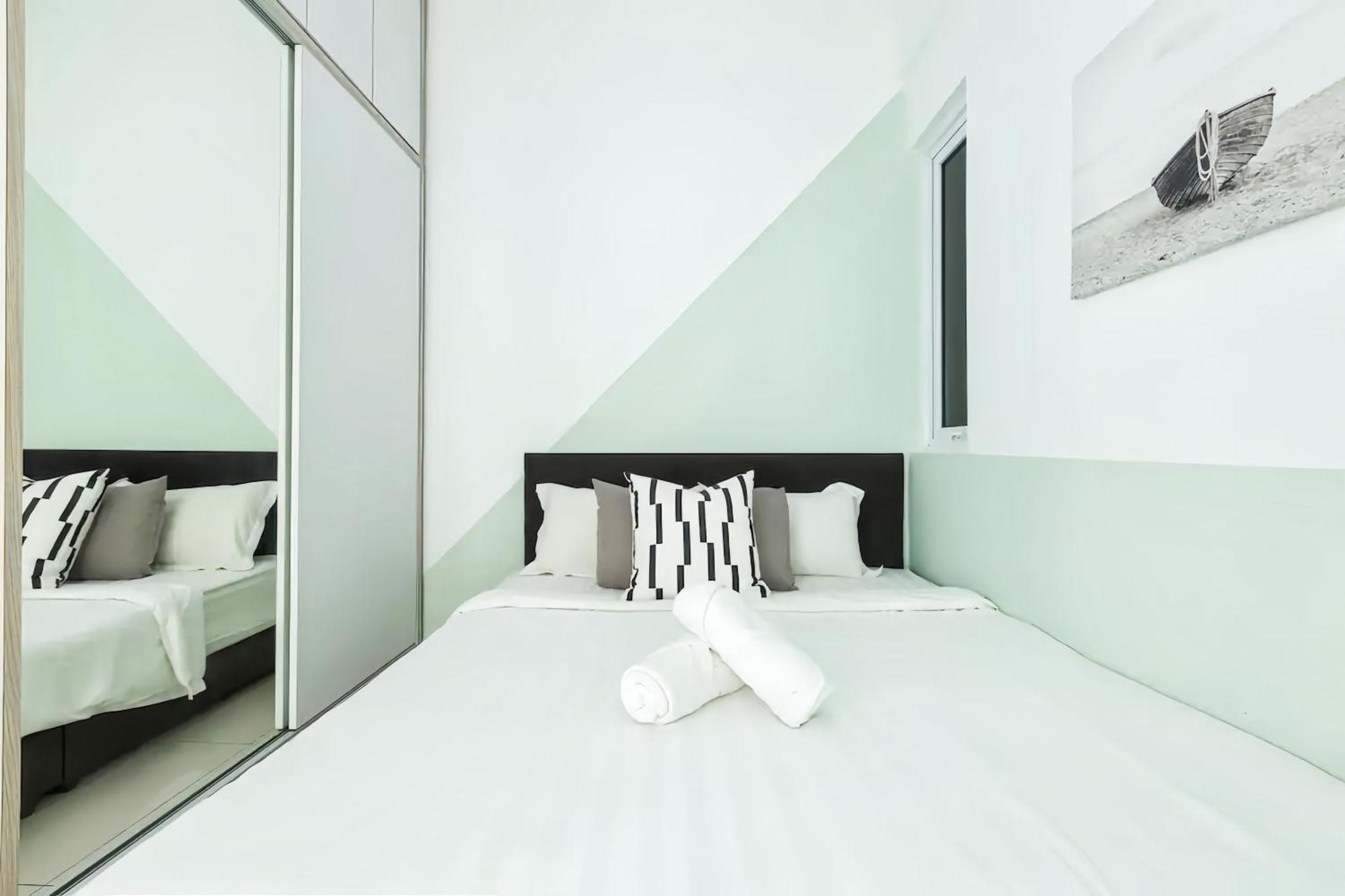Maritime Seaview Suites Penang 乔治敦 外观 照片