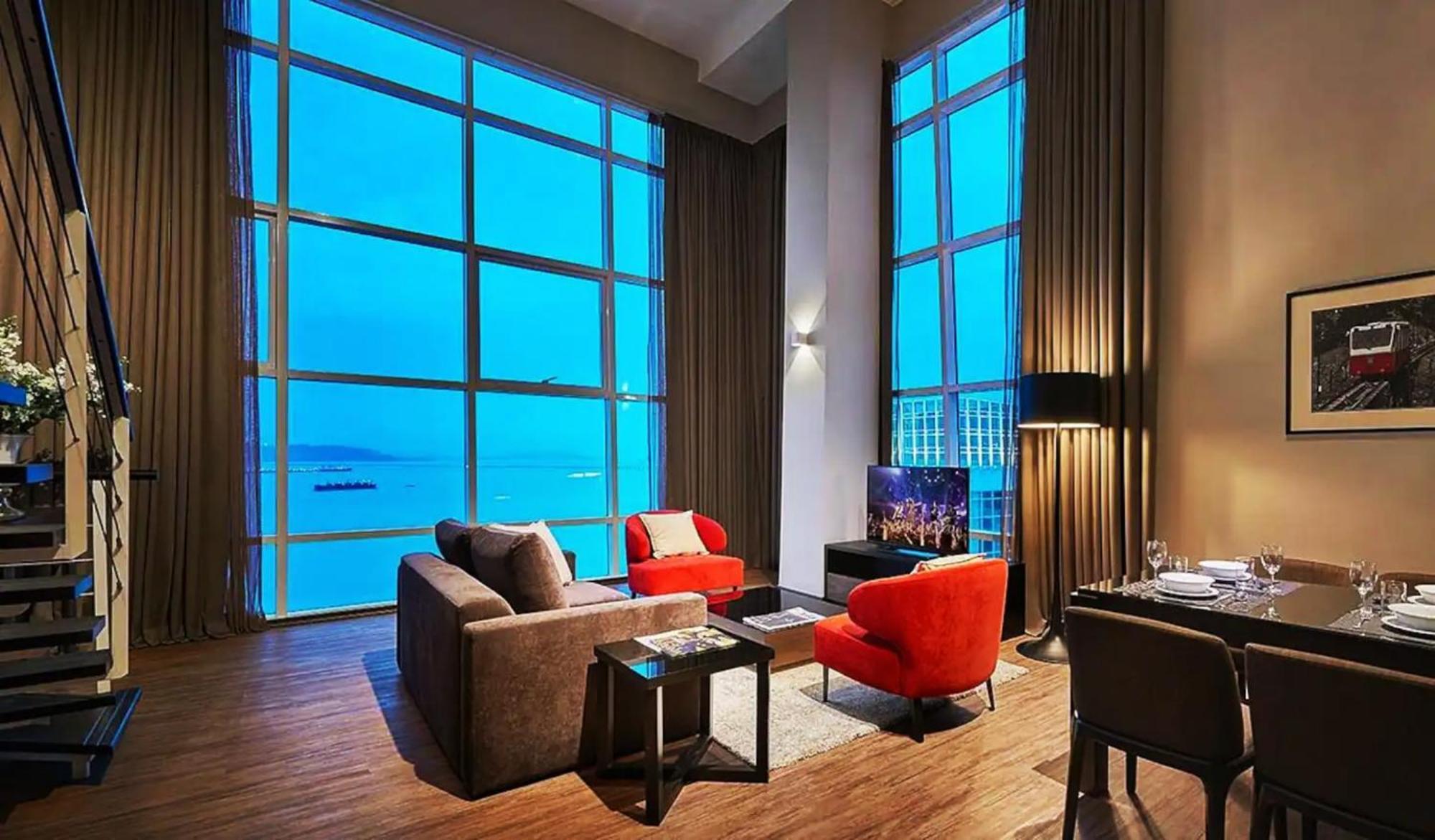 Maritime Seaview Suites Penang 乔治敦 外观 照片